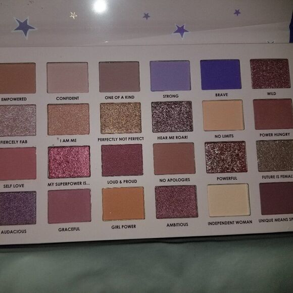 Ciate London - I Am Woman 24 Shade Eyeshadow Palette V2 - Picture 6 of 9
